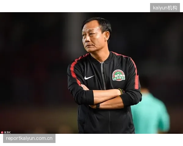 主教练艾傑利三度执教墨西哥,其丰富的经验将是球队在主场取得突破的保障。 主教练艾傑利三度执教墨西哥,其丰富的经验将是球队在主场取得突破的保障。